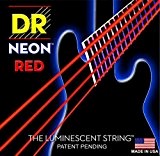 DR hiDef red neon medium 045-065-085, 105 «jeu 4 cordes pour basse électrique (noir/fluorescent dans le noir)